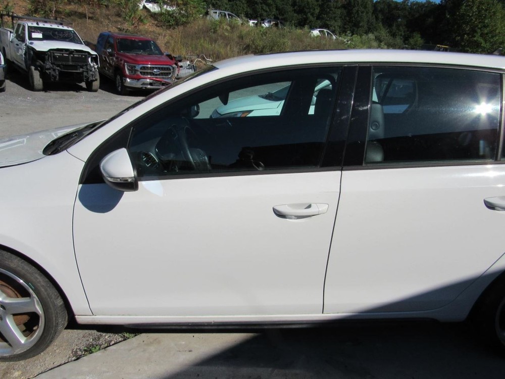GTI 2010 Glove Box 1075849