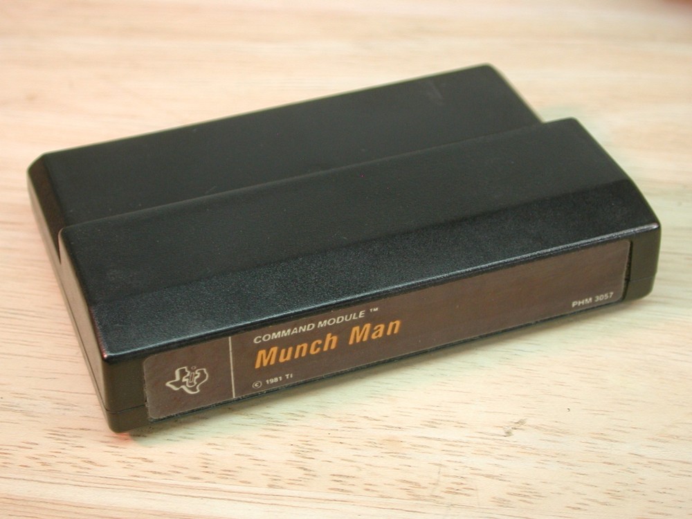Texas Instruments TI-99/4a - COMPUTER - w/Munch Man game, tested and working!