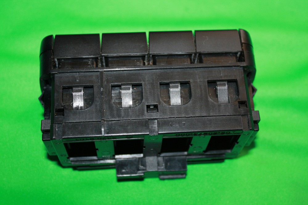 Freightliner CASCADIA Dash Switch Panel A0660973000 OEM