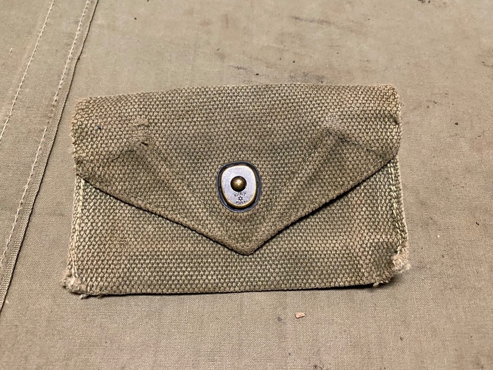 ORIGINAL WWII US ARMY M1942 FIRST AID BANDAGE CARRY POUCH