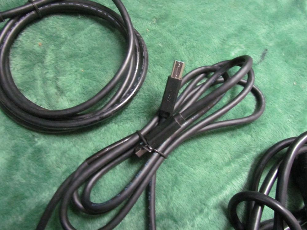 FIVE DELL OPTIPLEX SMALL FORM FACTOR (SFF) STAND OSS21 w CABLES AND CABLE COVER
