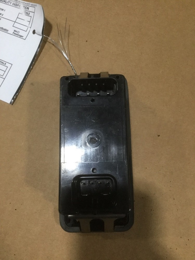 INTERNATIONAL Prostar Door Electrical Switch Tag# 1057759
