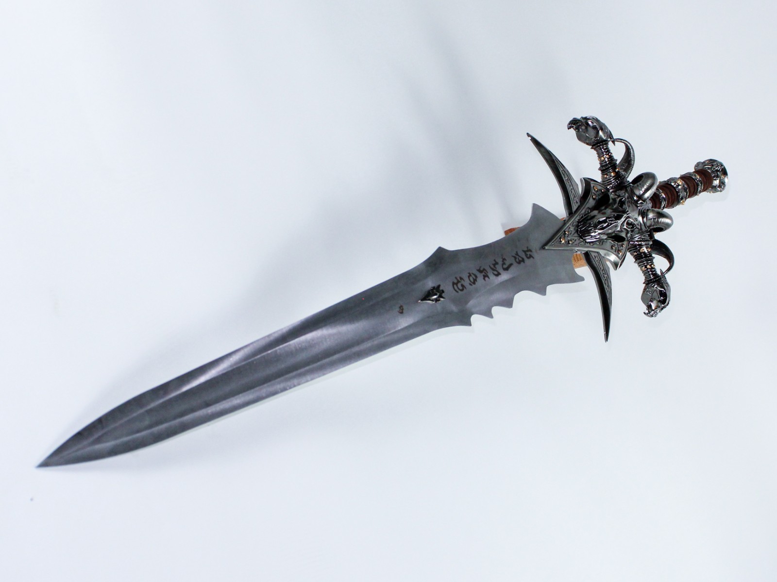 World of Warcraft: Frostmourne Steel Replica Sword