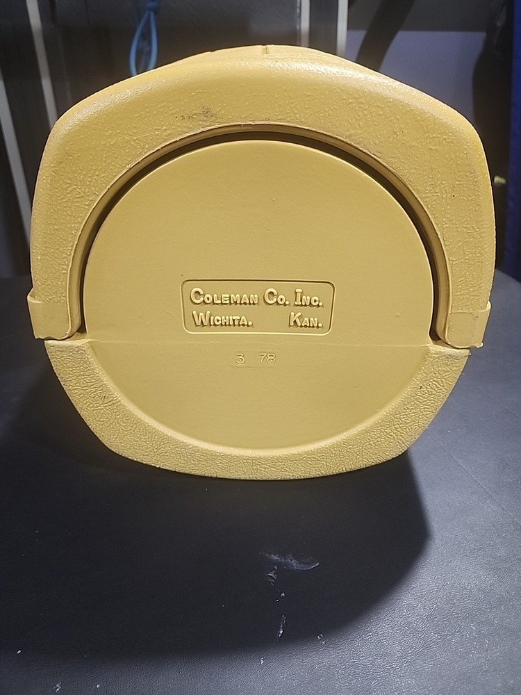 Coleman Lantern And Carry-Case Model 220J
