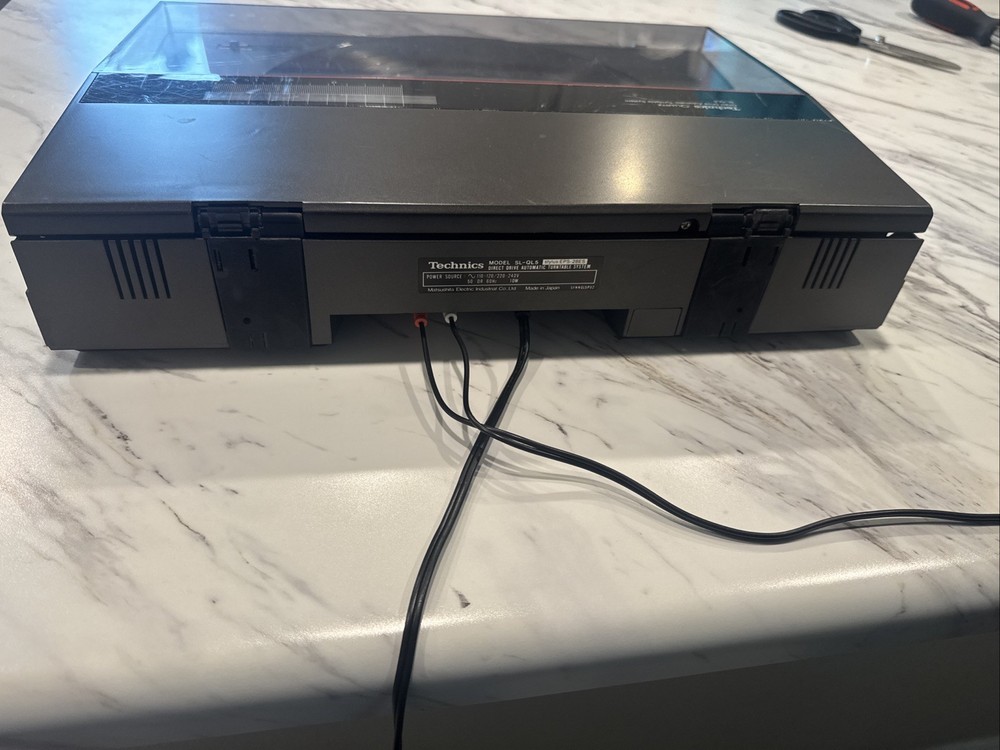 Technics Automatic Turntable System SL-QL5 Quartz Direct Drive