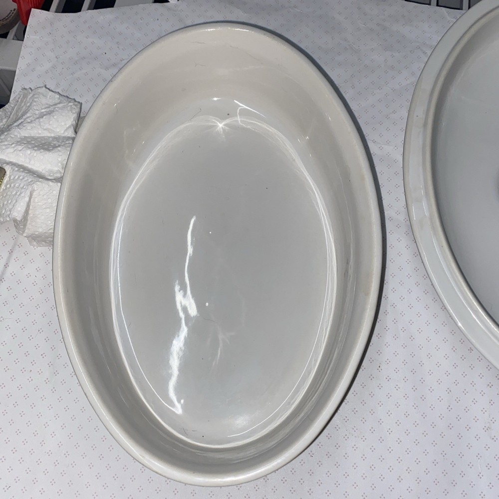 Nelson McCoy LA Red Oval 1.5 Quart Covered Casserole