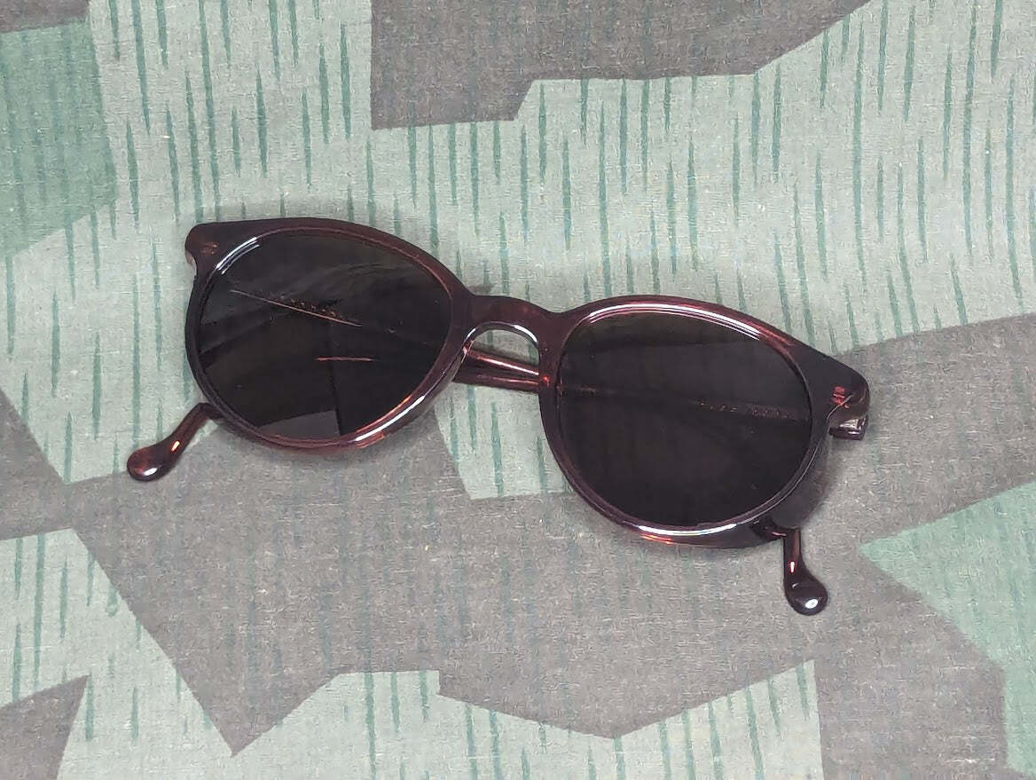 Reproduction WWII German Luftwaffe Umbral Sunglasses Vintage 1940s Red Brown