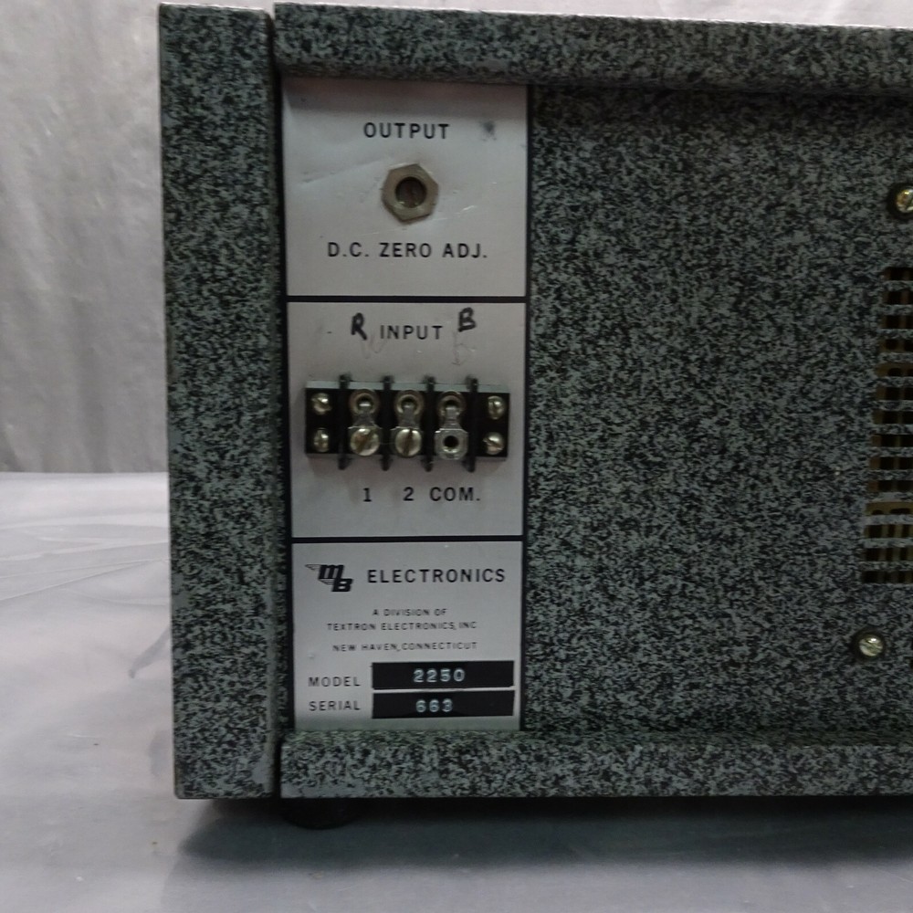 MB ELECTRONICS POWER AMPLIFIER 2250MB s/n 663
