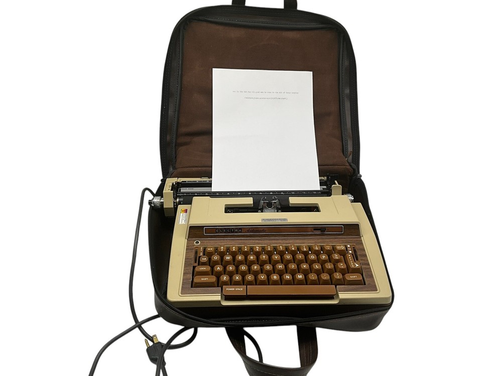 Smith Corona Automatic Electric Typewriter Model 3LRB With Soft Case, Works