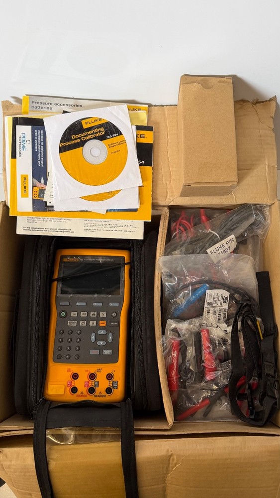 Fluke 754 Documenting Multifunction Process Calibrator