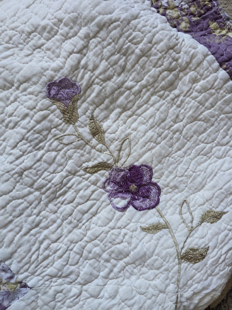 Embroidered Floor-Lenght Quilt