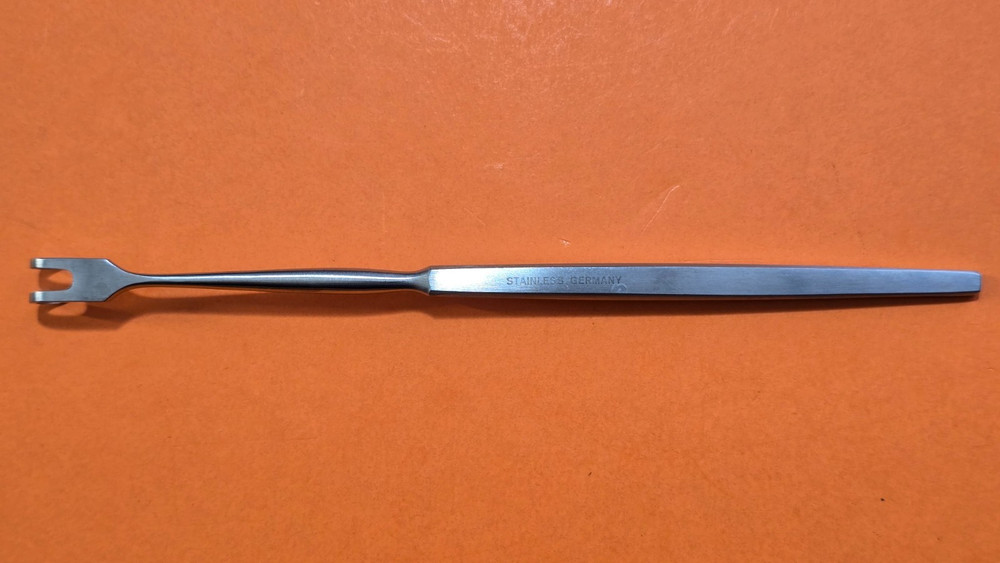 Pilling 51-4431 Surgical Rake Retractor 2 Prongs Sharp.