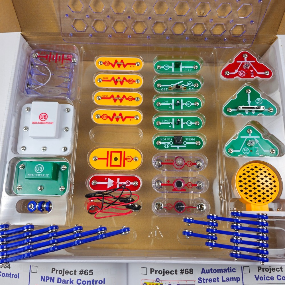 Snap Circuits 203 Elenco Jr. Electronics Kit 200+ Projects Complete w/ Manual