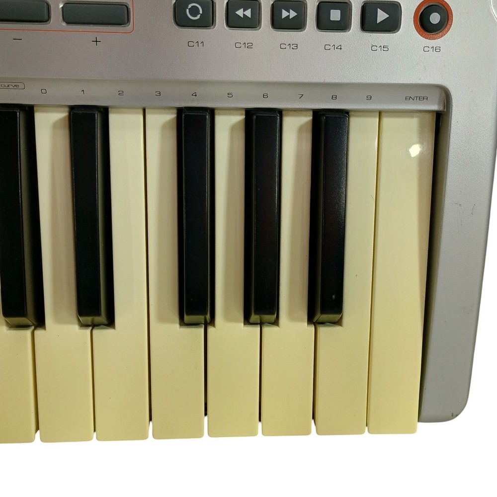 M-Audio Midiman Oxygen 8 25 key Controller MIDI - Keyboard Controller USB