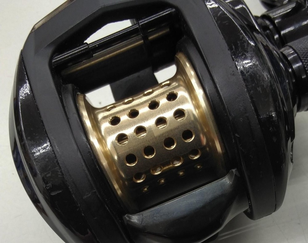 AbuGarcia XROSSFIELD7 Bait Reel