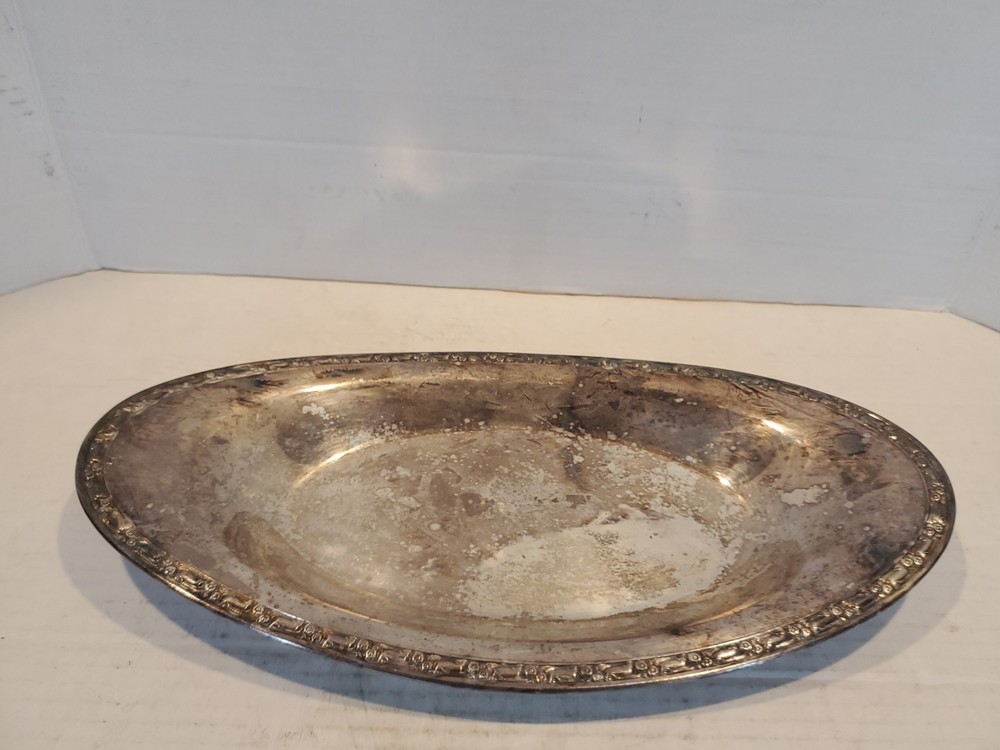 Oneida Silver Plated Oval Bread Tray Serving Dish 14" x 7”