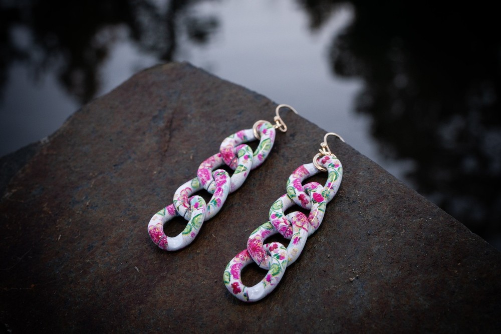 Multi Color Print Chain Link Necklace