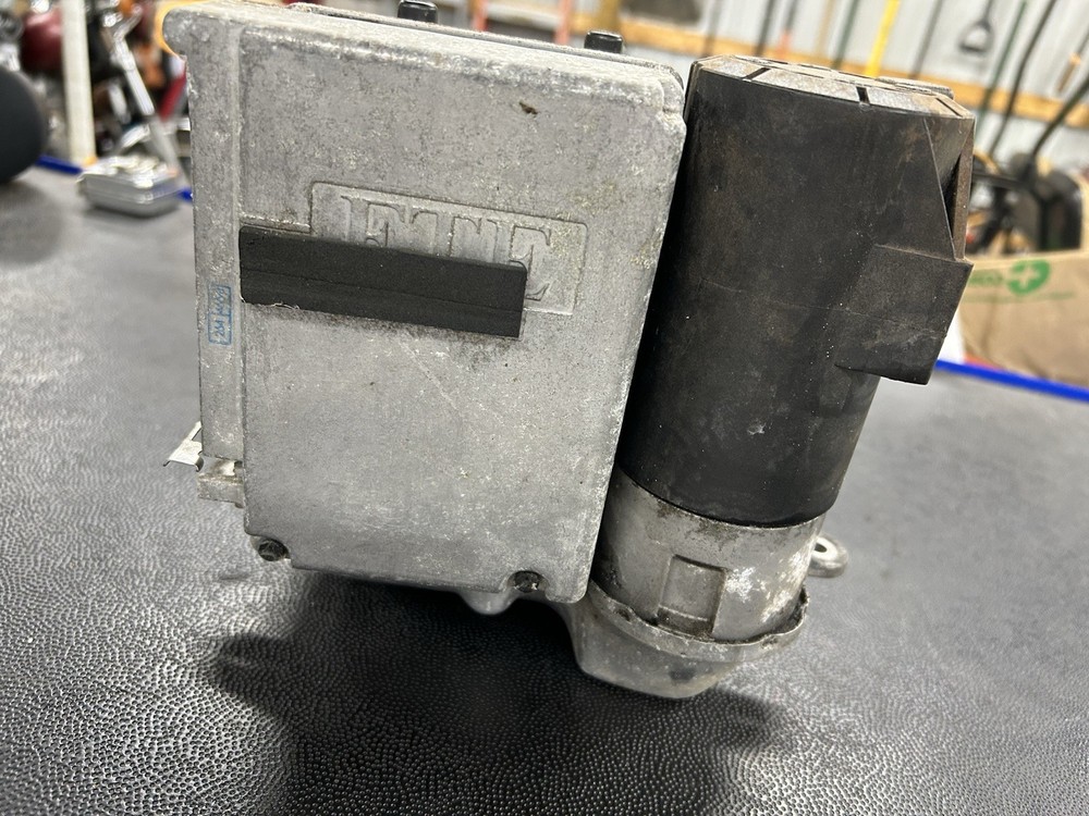 1999 BMW R1100RT ABS control module pump assembly Good condition!