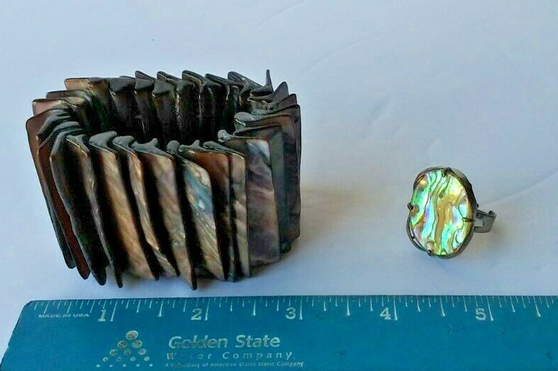 ABALONE ONE SIZE SILVER METAL RING PLUS PAUA ABALONE LAYERED STRETCH BRACELET