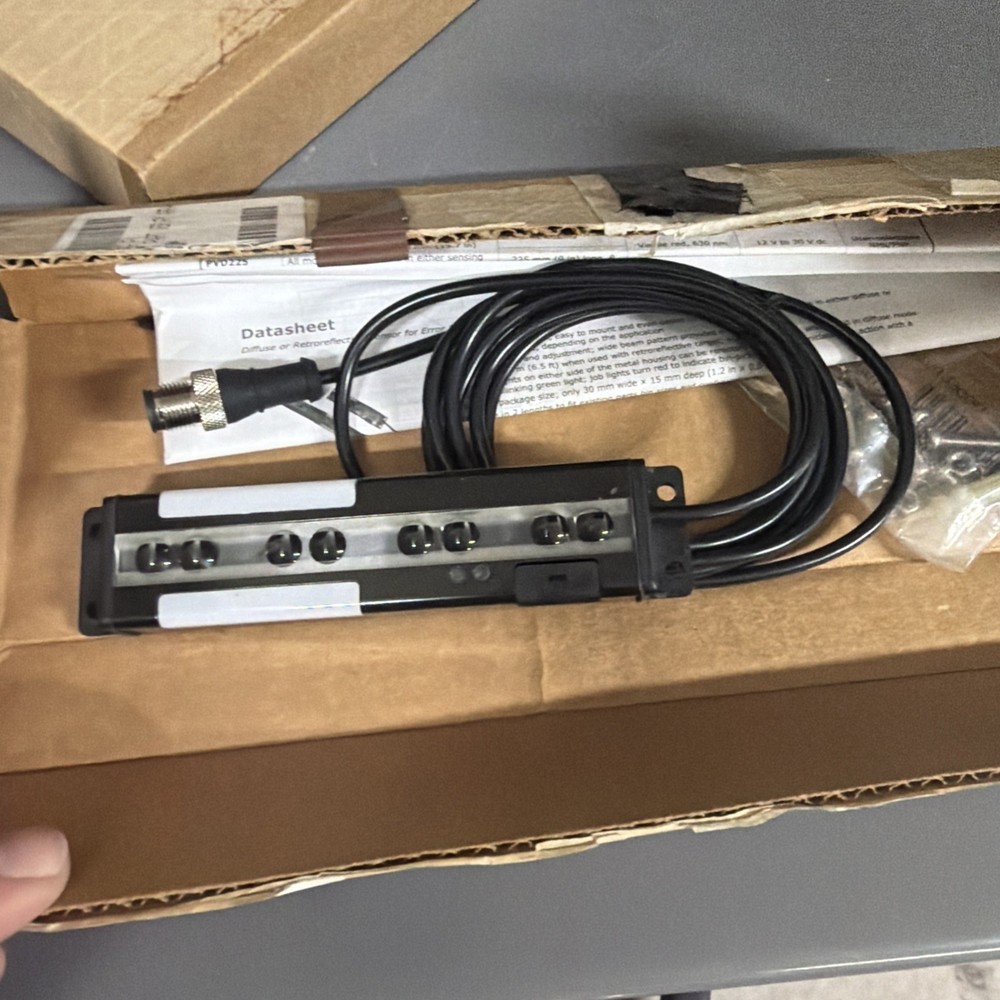 Banner PVD100Q Photoelectric Sensor 70989 EZ Light Part Verify Array
