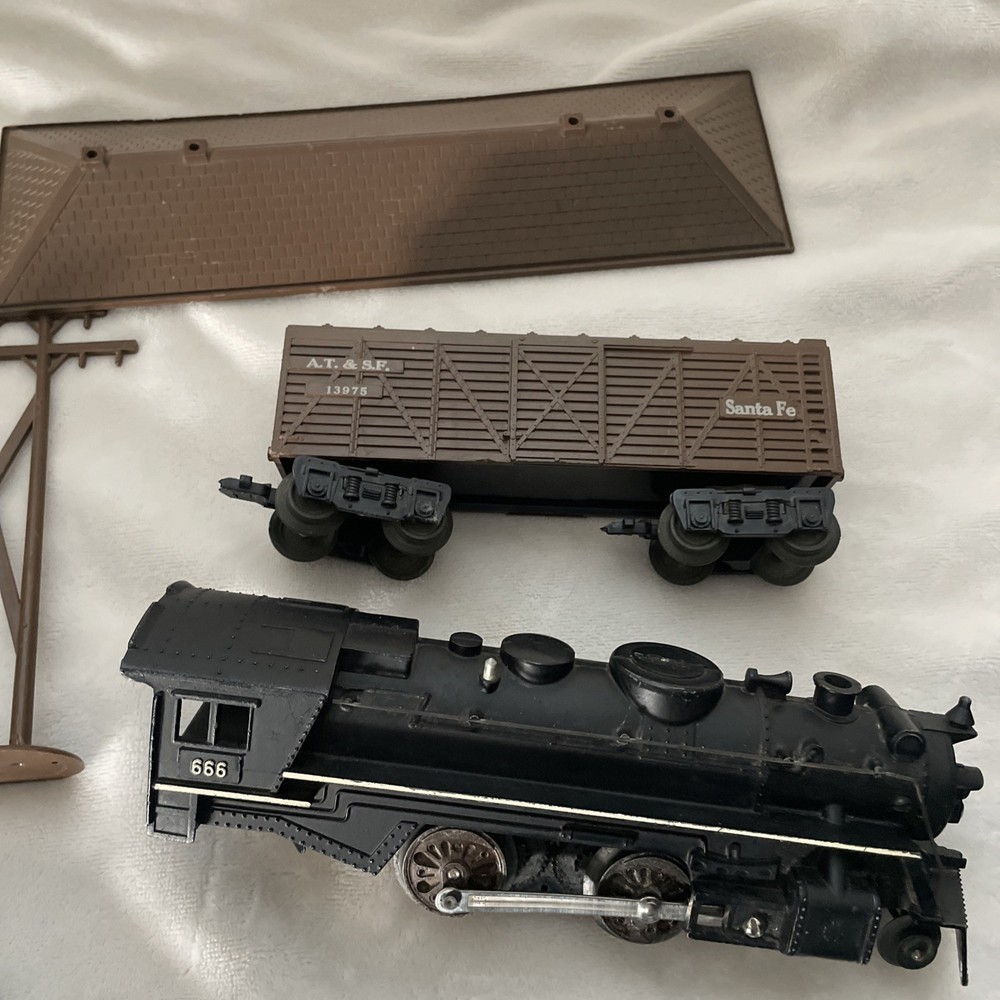 Louis Marx & Co. Train Set (Read Description Carefully)