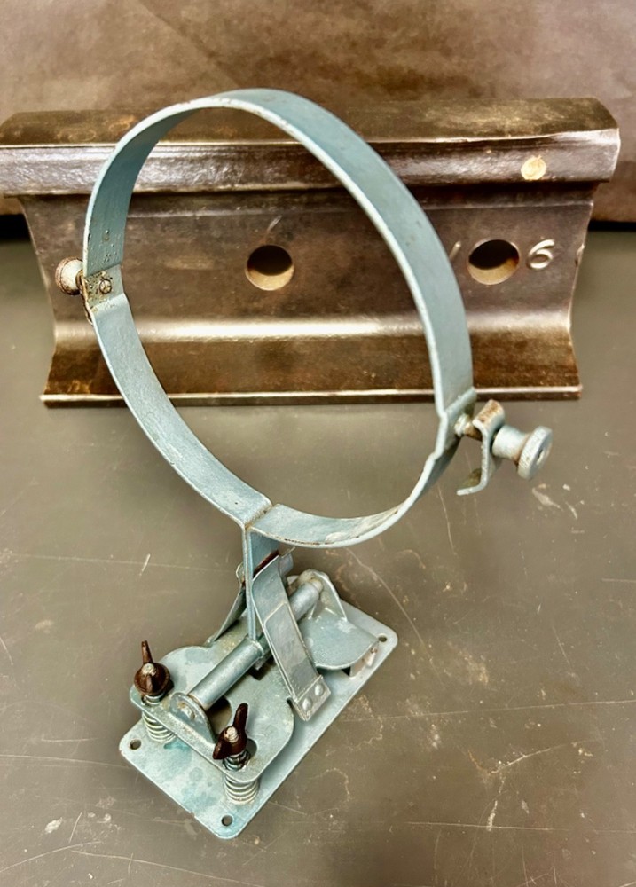 Aladdin Train Caboose Oil Lamp Wall Mount Bracket