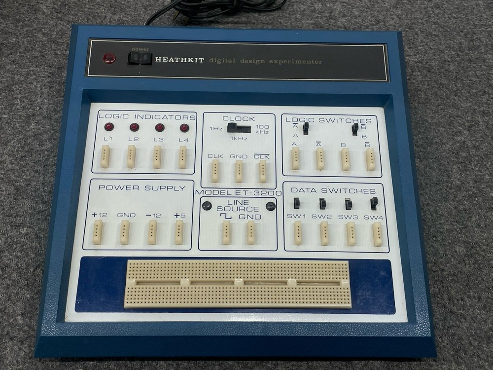 Heathkit Digital Design Experimenter ET3200 - POWERS ON - UNTESTED