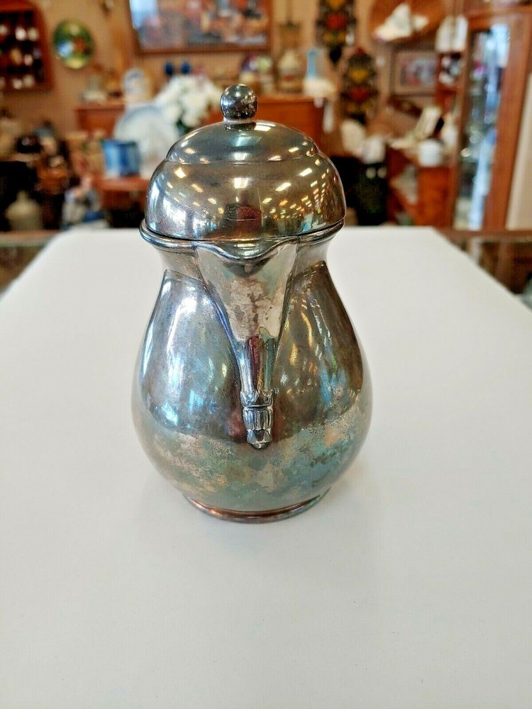 ANTIQUE WILCOX SILVERPLATE SYRUP PITCHER
