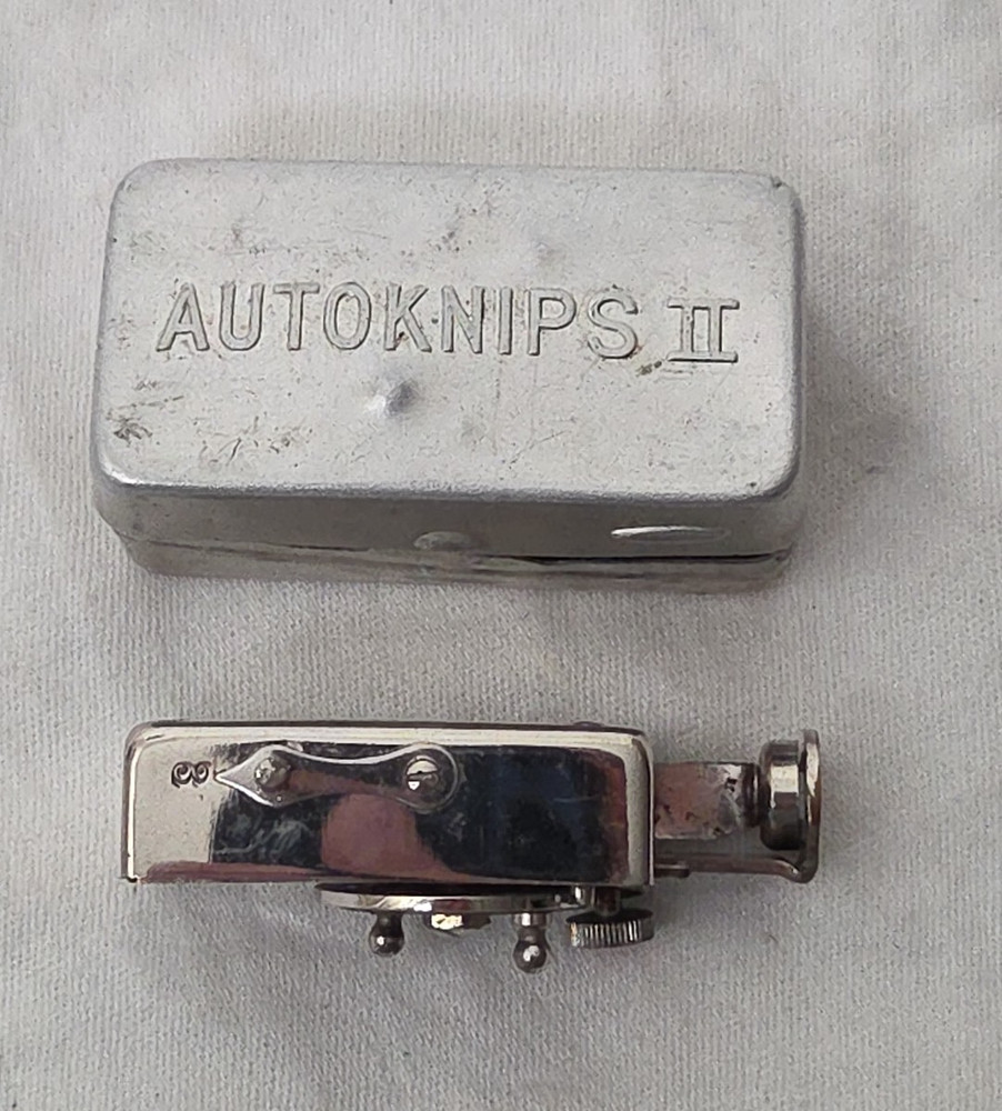 Vtg Haka Autoknips II DRP Self Timer + Case