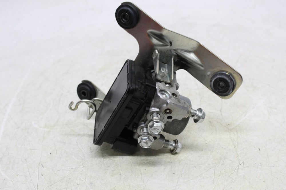 17-23 SUZUKI GSXR1000R ABS PUMP UNIT MODULE