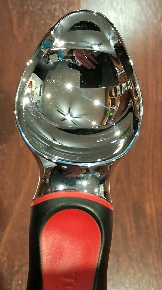 TUPPERWARE Ice Cream Scoop Mold #5472A-2