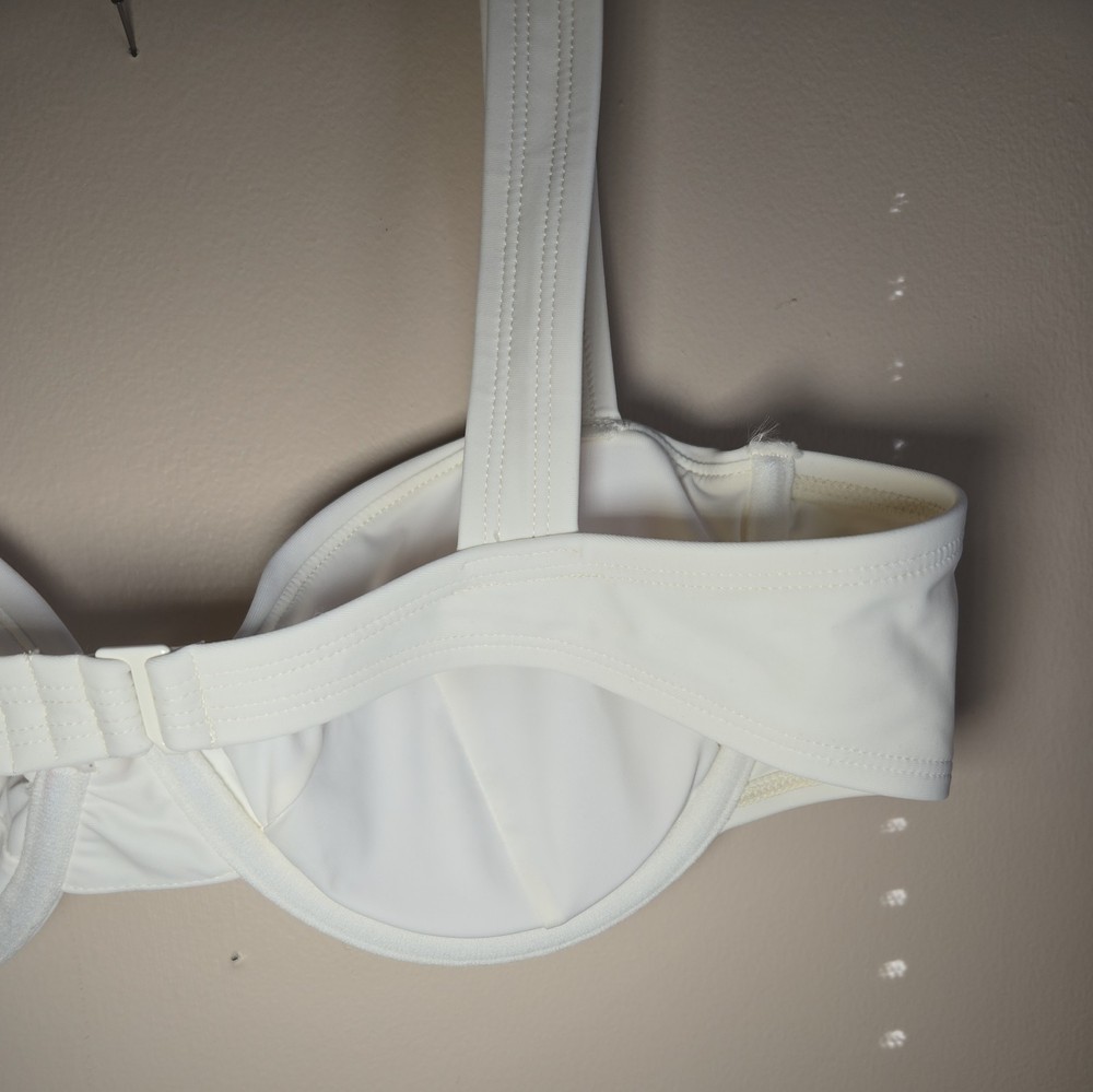NWT Solid And Striped Lilo Bikini Swimsuit Top Ivory Size Large