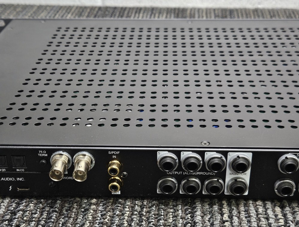Universal Audio (UAD-2 Apollo X6 HE US) Apollo X6 Thunderbolt Audio Interface