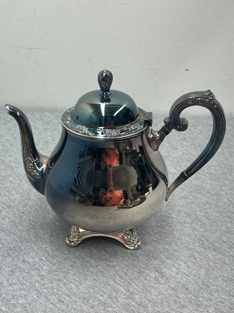 Oneida Silversmiths Silver-Plated 5-Piece Tea Set With Etched Serving Tray