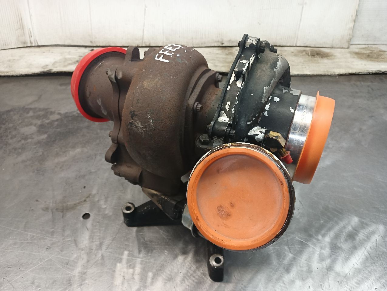 1998 International T444E Garret Turbo charger  (12736521
