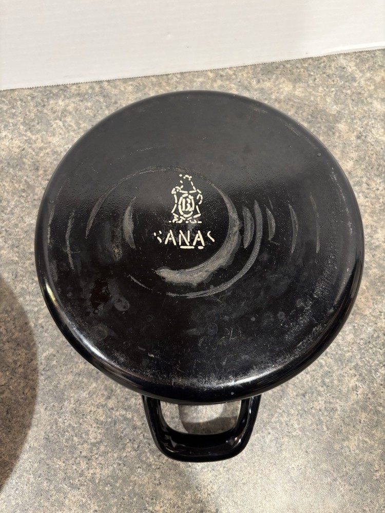 Sanas Black Enamel Steamer 8” Diameter