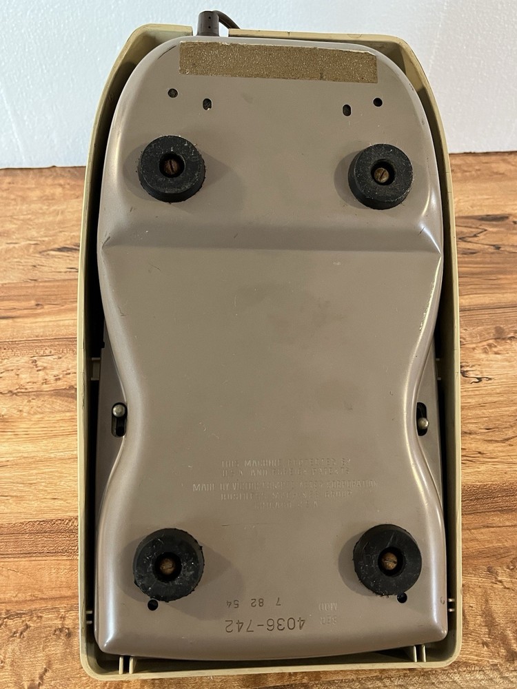 Vintage Victor Comptometer Adding Machine Model 7 82 54