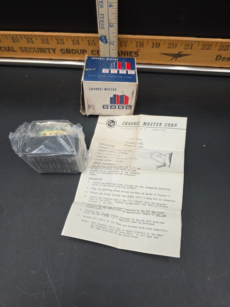 Channel Master Model 7000 VHF BALUN W/Instructions & Box in Package
