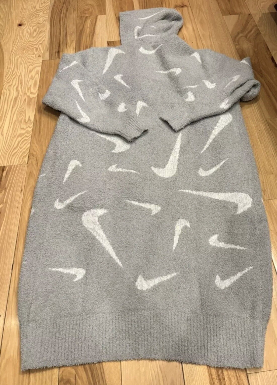 Nike Phoenix Cozy Boucle Long Knit Cardigan Women Grey FD4282-077 Women’s Small