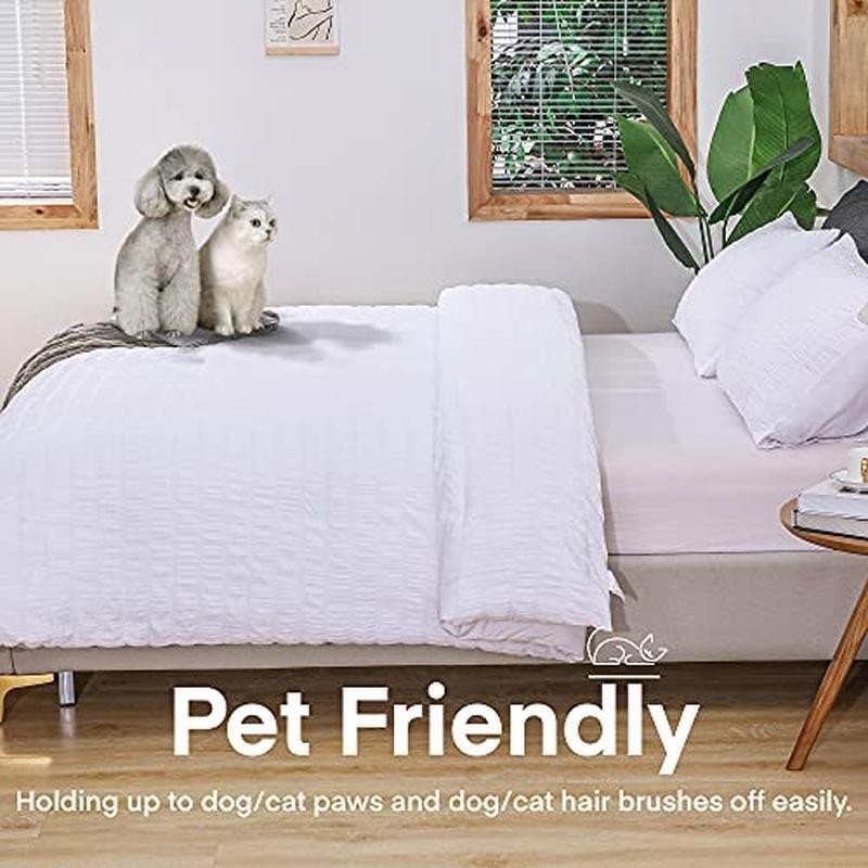 Seersucker Microfiber King Comforter Set 3pcs White Lightweight Fluffy Bedding