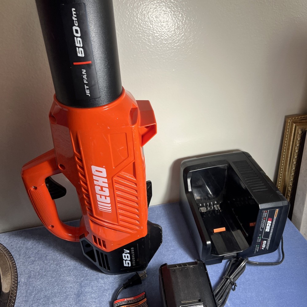 ECHO Leaf Blower, 58V 2AH, with Battery and Charger