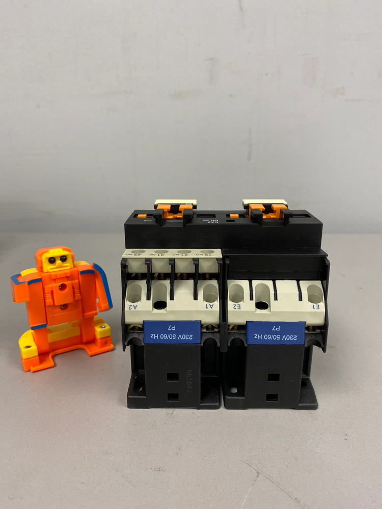 Telemecanique CA2-DK22P7 Latching Control Relay (New)