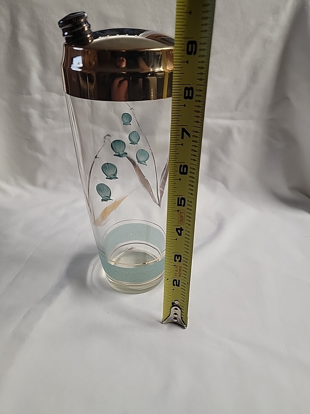 Vintage glass cocktail martini shaker with Painted Shells Design Beach Style