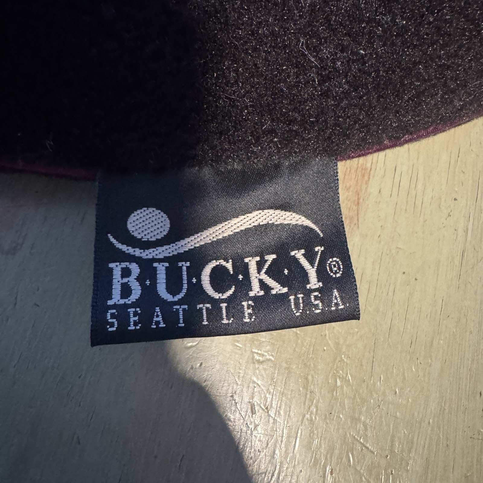 NWT Bucky Utopia U-Shaped Travel Neck Pillow Brown Burgundy Piping Buckwheat