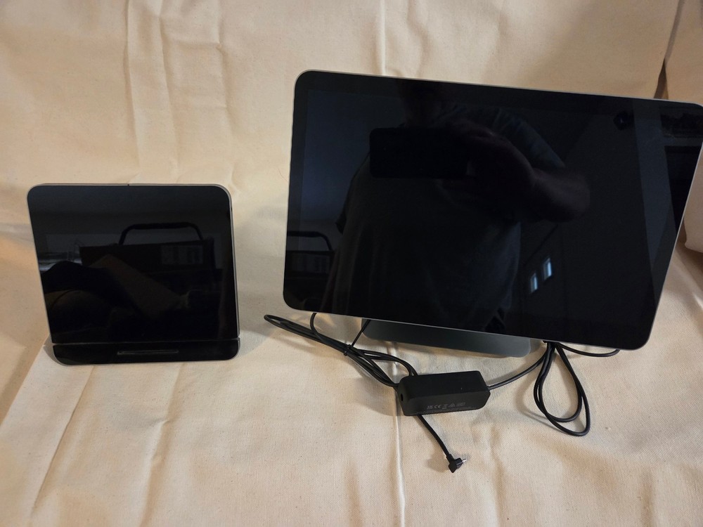Square Register POS System - Square-Terminal-Reader-Cash Drawer Great Condition