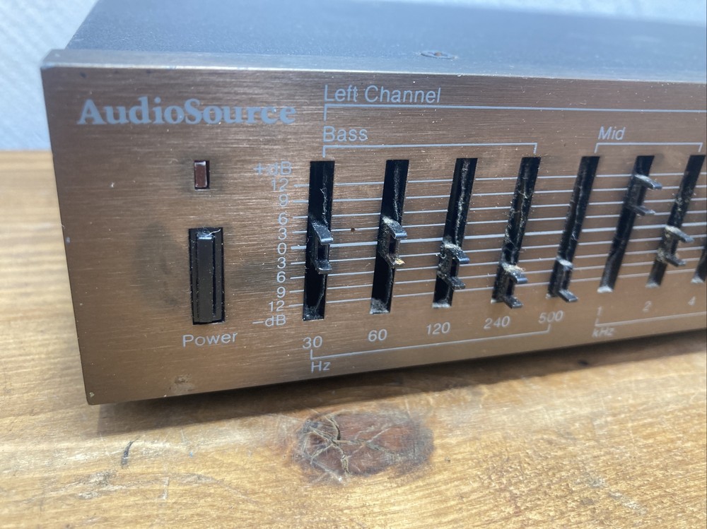 AudioSource EQ Eight Graphic Equalizer Spectrum Analyzer Need New Slider Knobs
