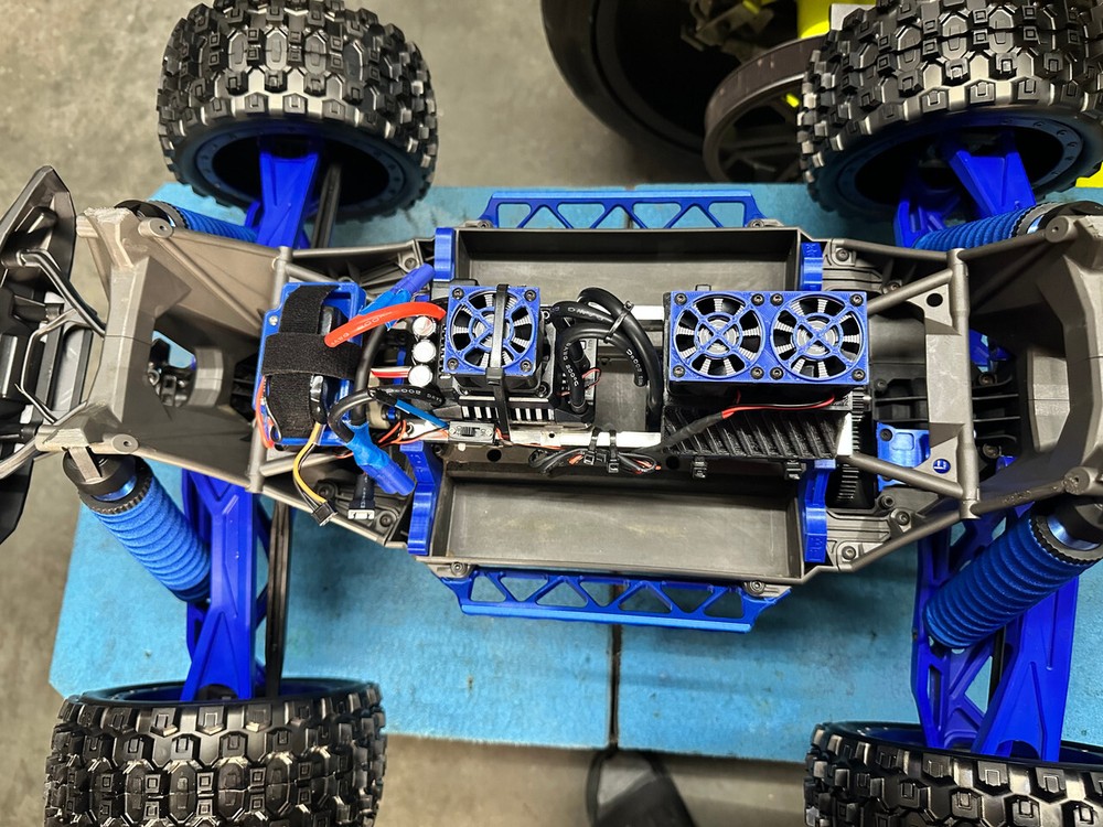 Battery Hold Down Mounts / Straps - Compatible w/ X-Maxx