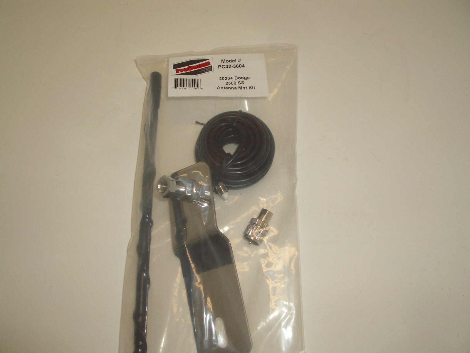 PROCOMM PC32-3604 3FT CB ANTENNA KIT HOOD MOUNT 2020-21 DODGE RAM 1500 2500 3500