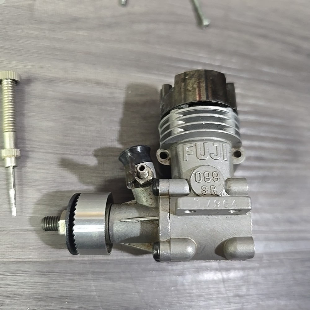 Fuji Model Gas Engine 099sr