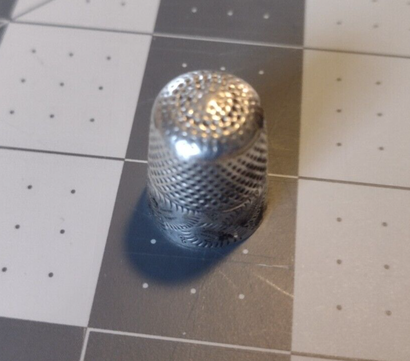 DECORATIVE ETCHED SILVERPLATE Silver THIMBLE Size 0?
